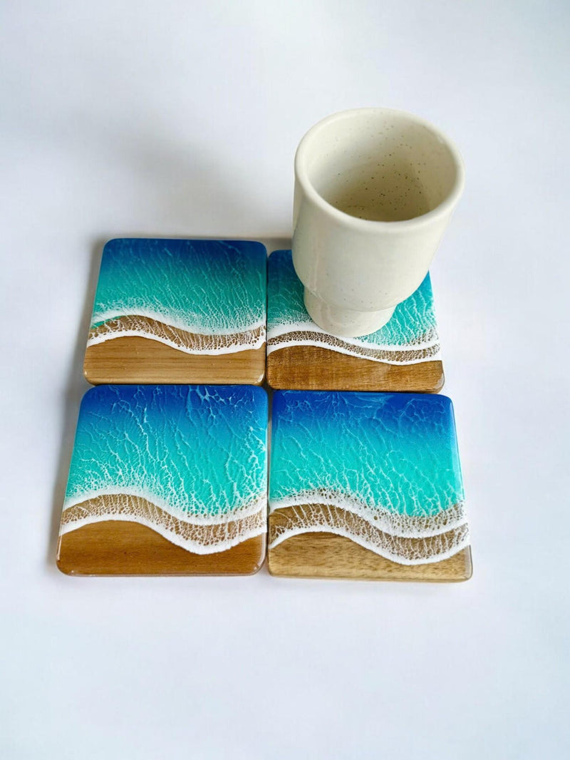 Ocean Wave Resin Wood Coasters, Beach Drink Coaster Set, Epoxy Wood Coasters, Round Cup Mat for Home & Office, Handmade Gift, Father's Day