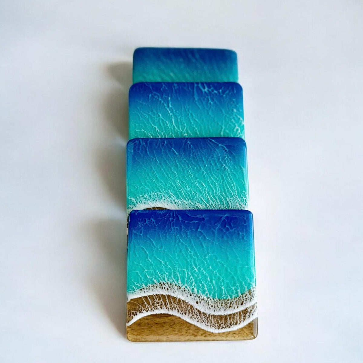 Ocean Wave Resin Wood Coasters, Beach Drink Coaster Set, Epoxy Wood Coasters, Round Cup Mat for Home & Office, Handmade Gift, Father's Day